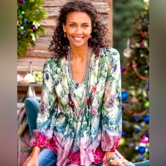 Sundance Tops - Beautiful Floral Sundance Silk Blouse Top